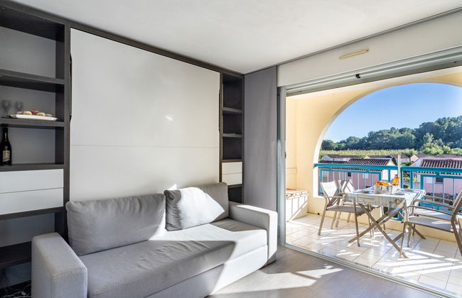 Apartamento de 1 quarto em Le Lavandou com piscina e jardim - Foto 4