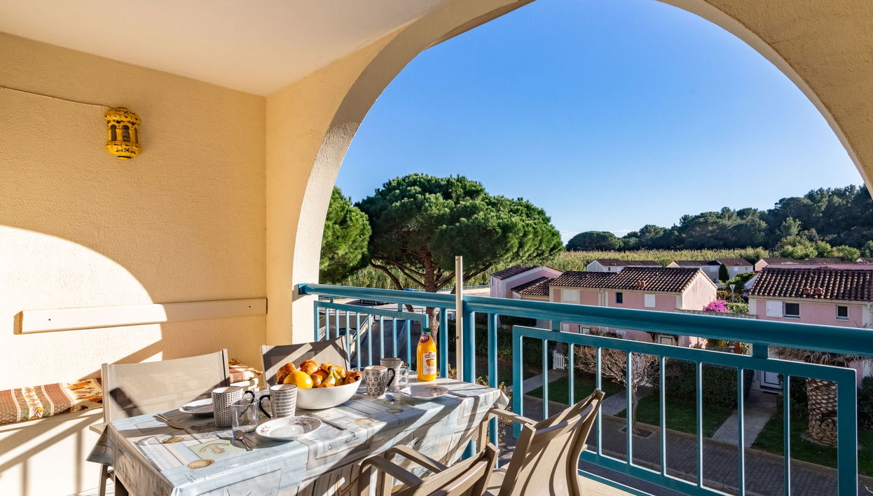 Apartamento de 1 quarto em Le Lavandou com piscina e jardim - Foto 1