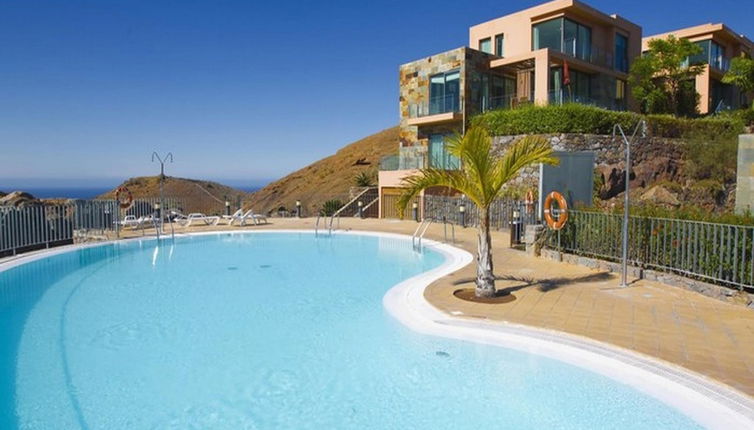 Photo 1 - Maison de 3 chambres à San Bartolomé de Tirajana avec piscine et vues à la mer