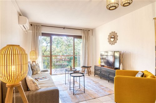 Foto 8 - Apartment mit 2 Schlafzimmern in Saint-Raphaël mit blick aufs meer