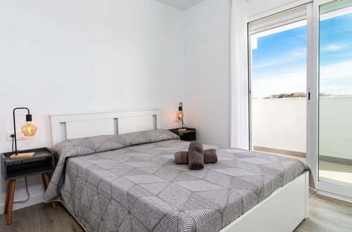 Foto 5 - Appartamento con 3 camere da letto a Rincón de la Victoria con piscina e vista mare