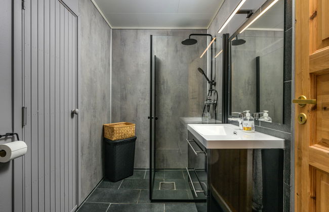 Casa de 8 quartos em Gulen com jardim e terraço - Foto 21