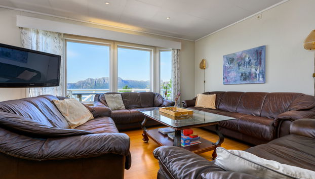 Casa de 8 quartos em Gulen com jardim e terraço - Foto 3
