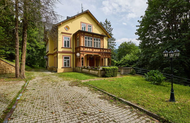 Apartamento de 2 quartos em Janské Lázně com jardim - Foto 1