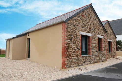 Photo 14 - Maison de 1 chambre à Cherrueix avec jardin et vues à la mer