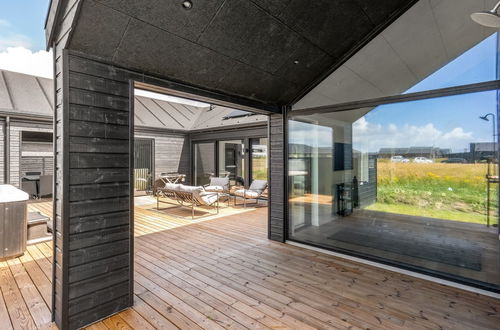 Foto 5 - Casa de 4 quartos em Løkken com terraço e banheira de hidromassagem