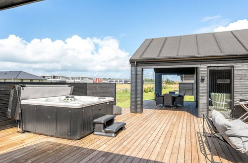 Foto 8 - Casa de 4 quartos em Løkken com terraço e banheira de hidromassagem