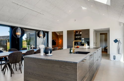 Foto 10 - Casa de 4 quartos em Løkken com terraço e banheira de hidromassagem