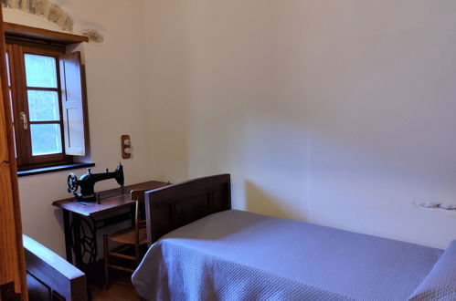 Photo 14 - Appartement de 2 chambres à Castiglione Chiavarese avec jardin