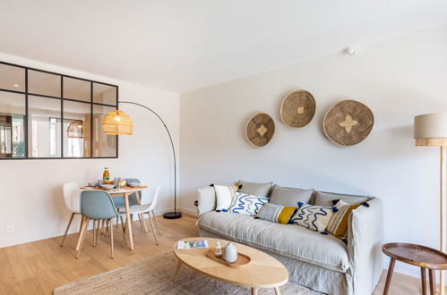 Foto 6 - Appartamento con 2 camere da letto a Saint-Tropez con terrazza e vista mare