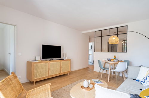 Foto 7 - Appartamento con 2 camere da letto a Saint-Tropez con terrazza e vista mare