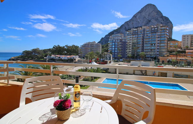 Apartamento de 2 quartos em Calp com piscina e jardim - Foto 1