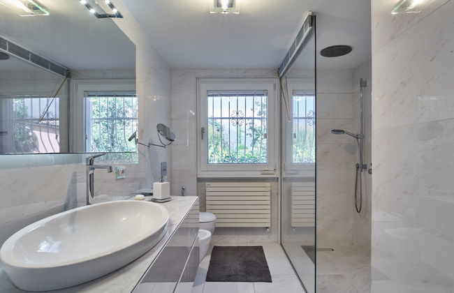 Casa de 4 quartos em Colico com piscina privada e jardim - Foto 25