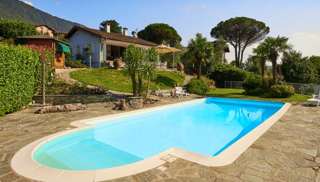 4 bedroom House in Colico with private pool and garden - Photo 3