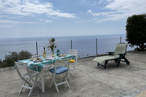 Foto 6 - Appartamento con 1 camera da letto a Imperia con terrazza e vista mare