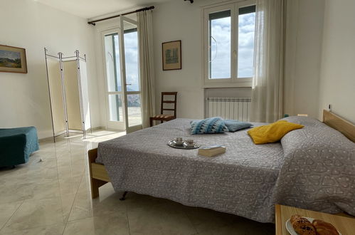 Foto 2 - Appartamento con 1 camera da letto a Imperia con giardino e terrazza