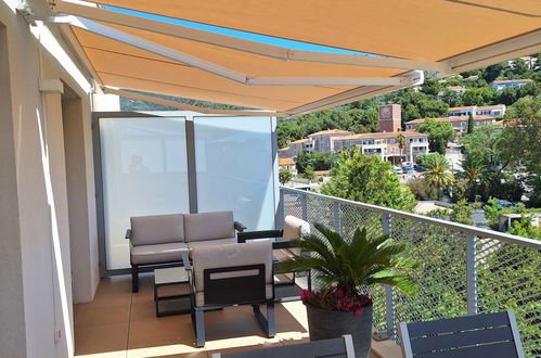 Foto 17 - Apartamento de 1 quarto em Le Lavandou com jardim e terraço