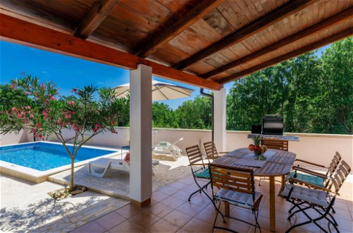Foto 24 - Casa de 3 habitaciones en Marčana con piscina privada y vistas al mar