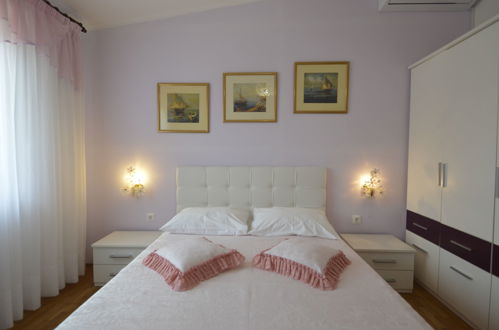 Foto 10 - Appartamento con 1 camera da letto a Vodnjan con giardino