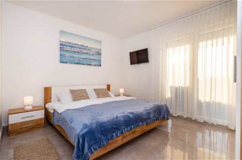 Photo 7 - Appartement de 3 chambres à Novigrad avec piscine et vues à la mer