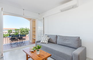 Foto 2 - Apartamento de 2 habitaciones en Castelló d'Empúries con vistas al mar