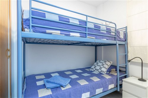 Foto 14 - Apartamento de 2 habitaciones en Castelló d'Empúries con vistas al mar