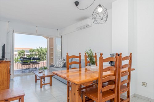 Foto 7 - Apartamento de 2 habitaciones en Castelló d'Empúries con vistas al mar