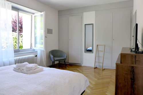 Foto 12 - Appartamento con 3 camere da letto a Interlaken con giardino e vista sulle montagne