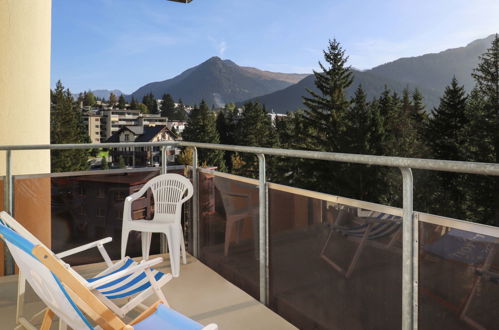 Foto 5 - Apartamento de 2 habitaciones en Davos con jardín y vistas a la montaña