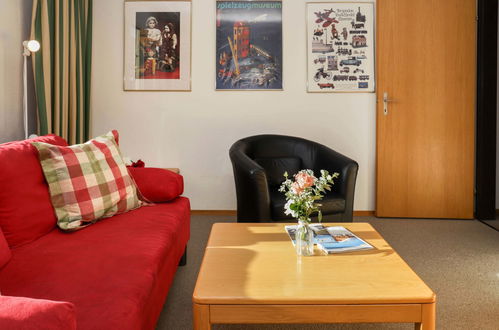 Foto 6 - Apartamento de 2 habitaciones en Davos con jardín y vistas a la montaña