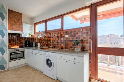Photo 4 - 1 bedroom Apartment in Sainte-Maxime with sea view