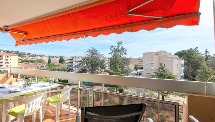 Foto 1 - Apartment mit 1 Schlafzimmer in Sainte-Maxime mit blick aufs meer