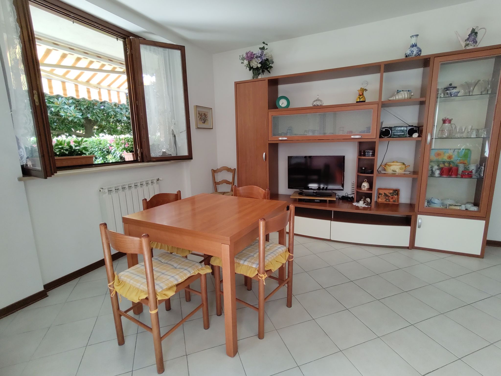 Photo 6 - 1 bedroom Apartment in Porto Valtravaglia with garden and mountain view