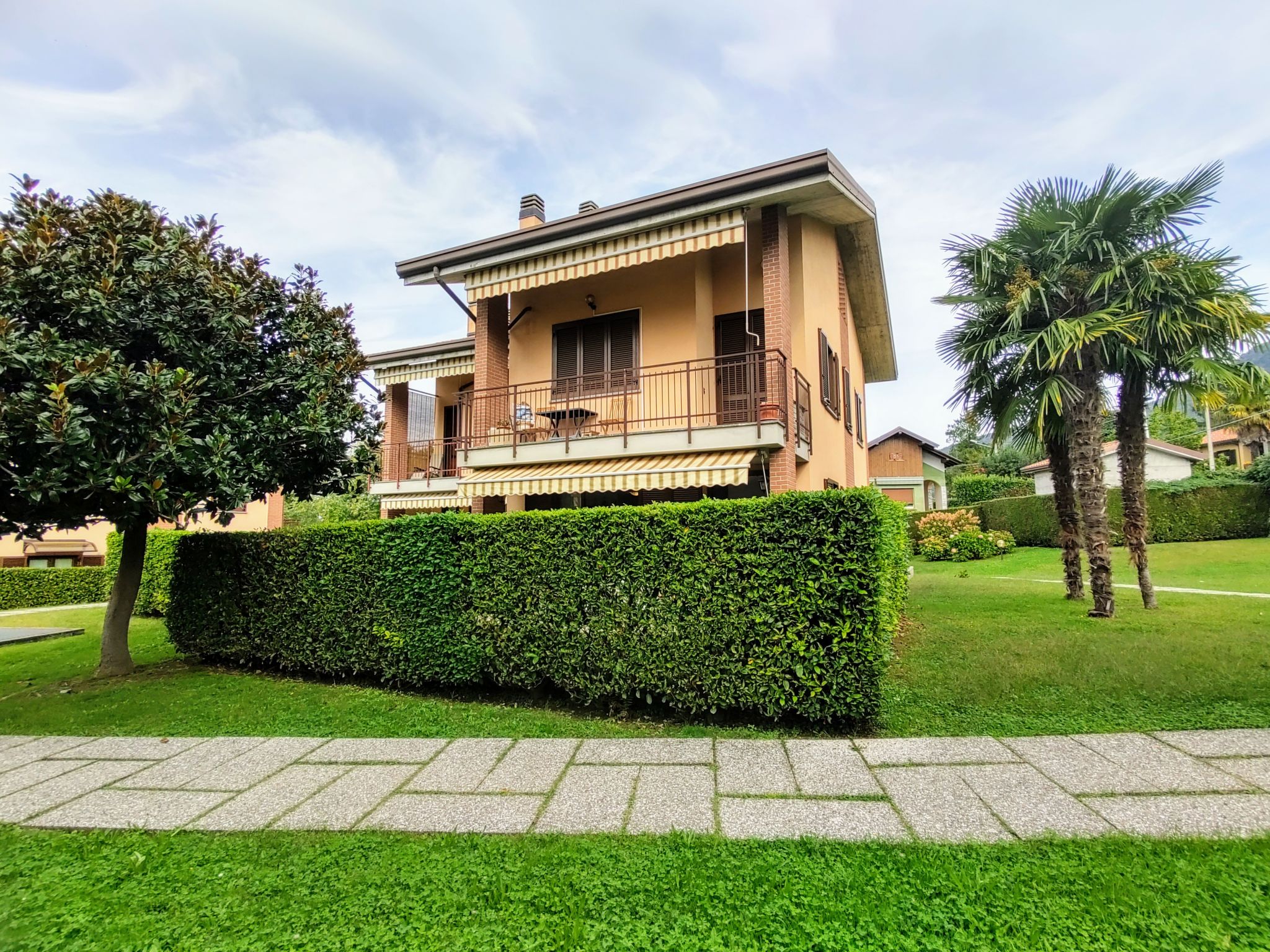 Foto 14 - Appartamento con 1 camera da letto a Porto Valtravaglia con giardino e vista sulle montagne