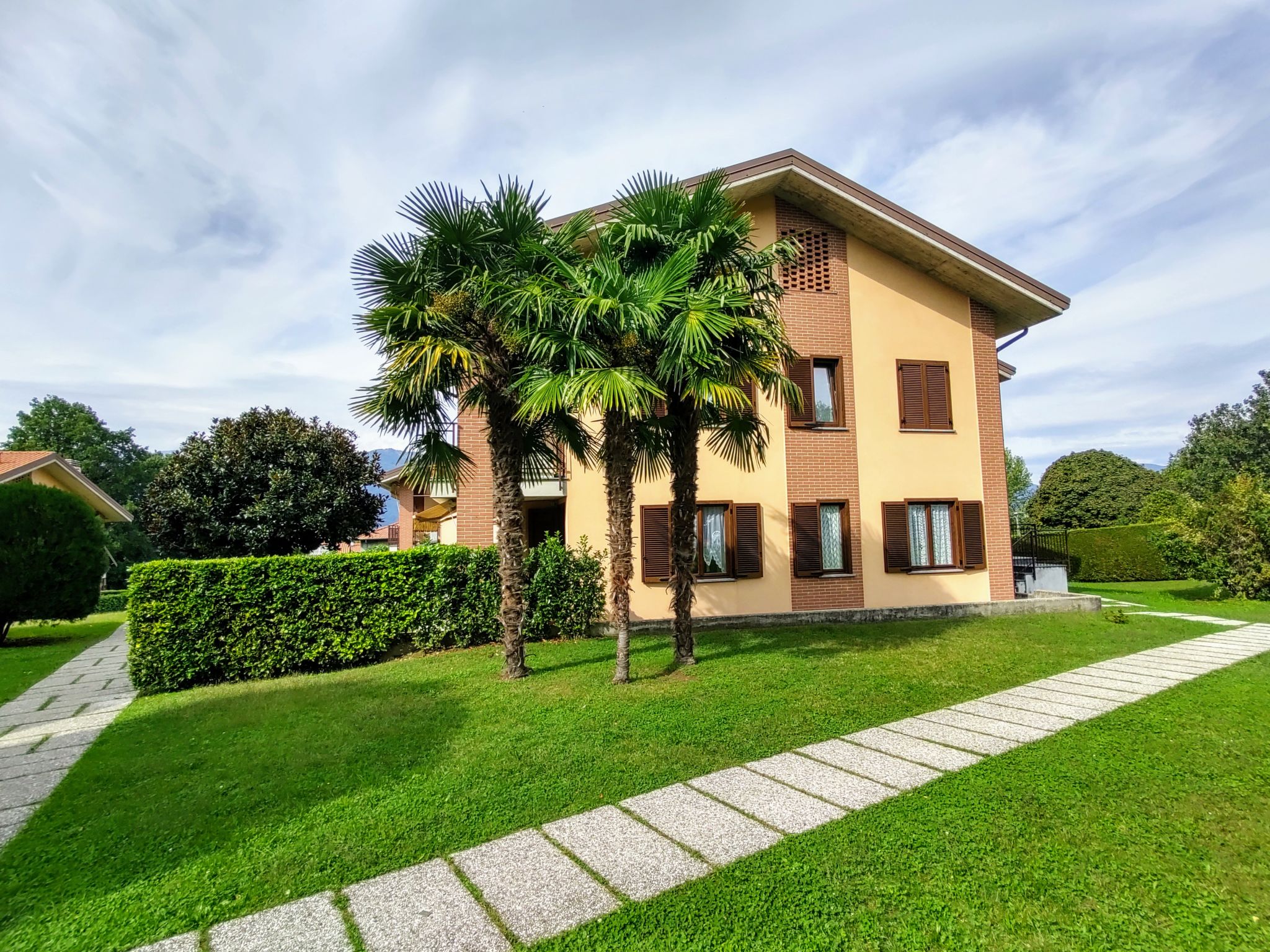 Photo 2 - Appartement de 1 chambre à Porto Valtravaglia avec jardin et vues sur la montagne