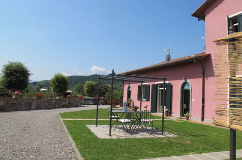 Photo 22 - 2 bedroom Apartment in Lucca with swimming pool and garden