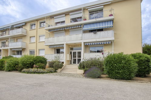 Photo 10 - 2 bedroom Apartment in Six-Fours-les-Plages with sea view