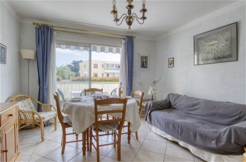 Photo 9 - 2 bedroom Apartment in Six-Fours-les-Plages with sea view