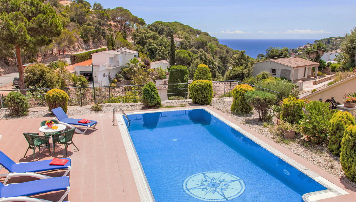 Casa de 4 quartos em Tossa de Mar com piscina privada e jardim - Foto 1