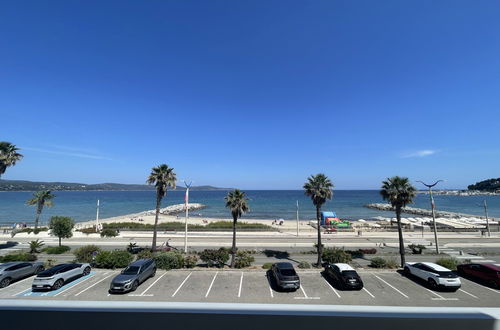 Foto 16 - Appartamento con 1 camera da letto a Cavalaire-sur-Mer con terrazza