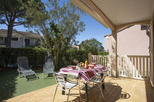 Photo 18 - Maison de 1 chambre à Saint-Cyprien avec piscine et jardin