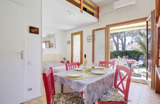 Photo 3 - Maison de 1 chambre à Saint-Cyprien avec piscine et jardin