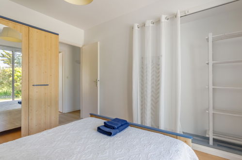 Foto 15 - Casa con 3 camere da letto a Les Sables-d'Olonne con piscina privata e vista mare