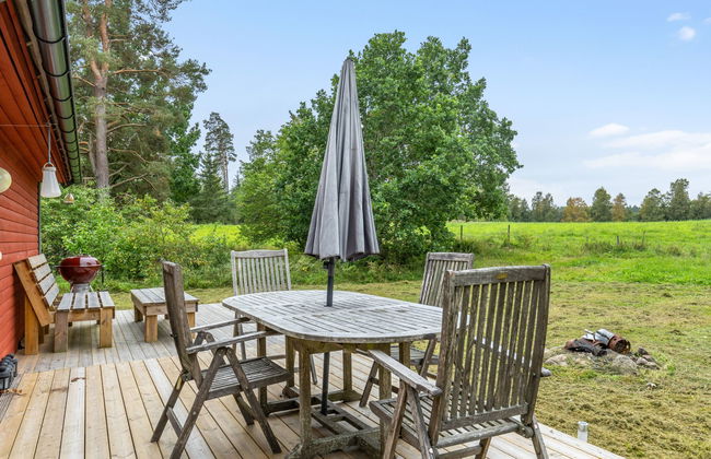 Casa de 4 quartos em Kisa com jardim e terraço - Foto 2