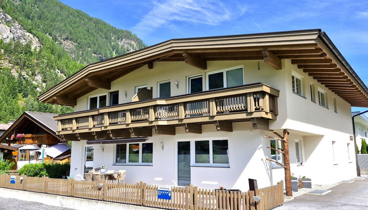 Foto 1 - Appartamento con 2 camere da letto a Längenfeld con giardino