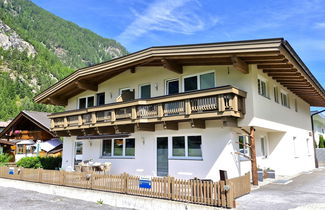 Foto 1 - Appartamento con 2 camere da letto a Längenfeld con giardino