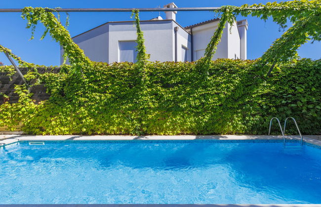 Apartamento de 3 quartos em Ližnjan com piscina e jardim - Foto 2