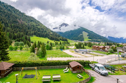 Foto 3 - Apartamento de 2 quartos em San Giovanni di Fassa-Sèn Jan com vista para a montanha