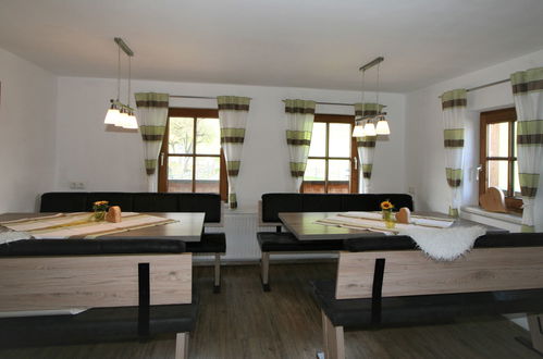 Photo 2 - 6 bedroom Apartment in Hainzenberg with garden and mountain view