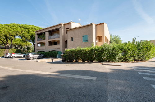 Foto 16 - Apartment mit 2 Schlafzimmern in Cavalaire-sur-Mer mit terrasse